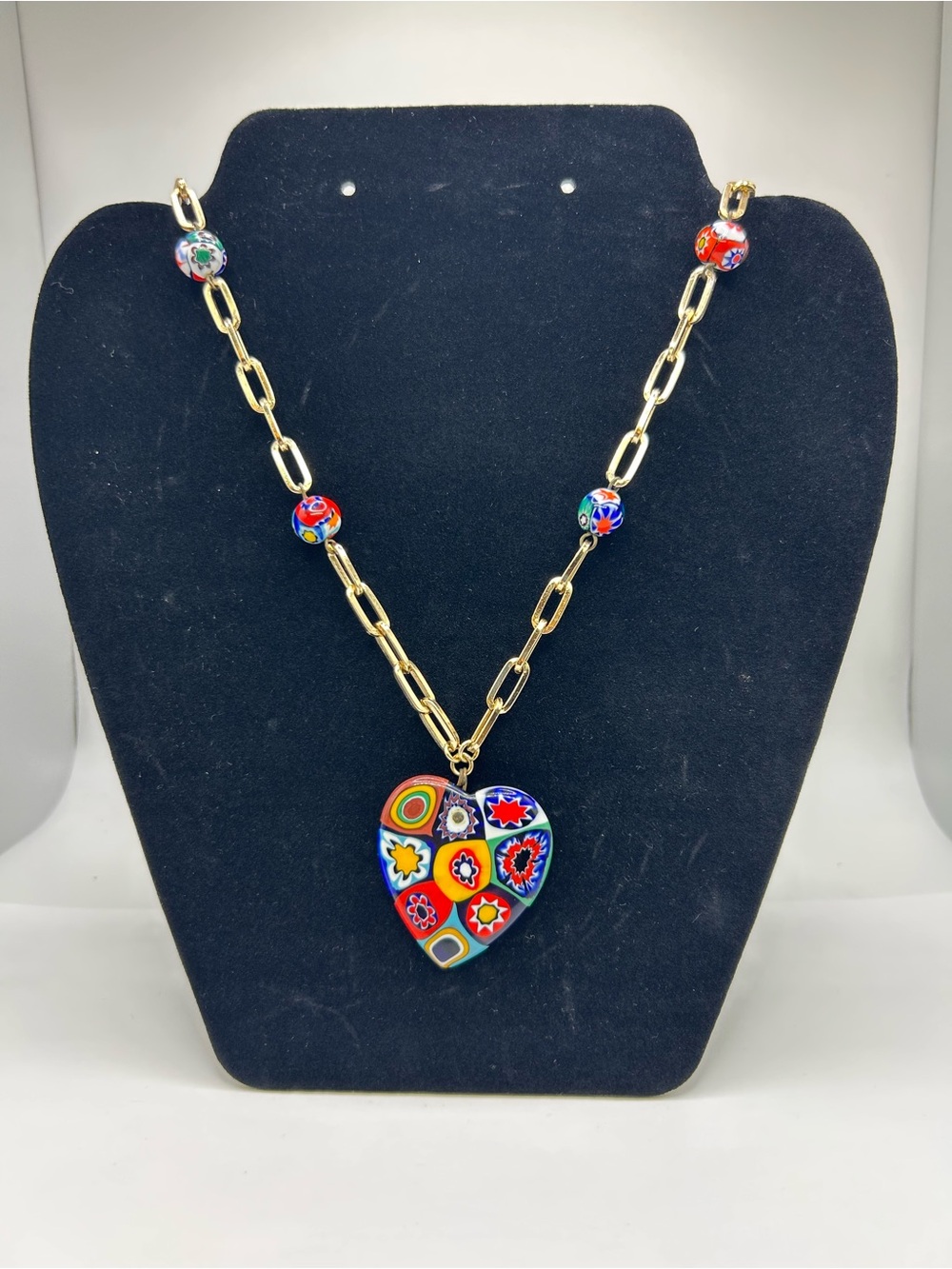 VINTAGE 1970'S ERA MILLIEFIORE HEART PENDANT & BEAD NECKLACE!